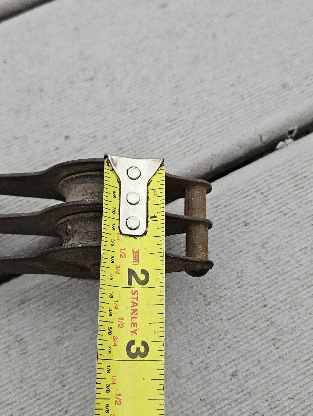 Vintage Antique Metal Barn Pulley with Swivel Hook Block & Tackle Industrial Dec